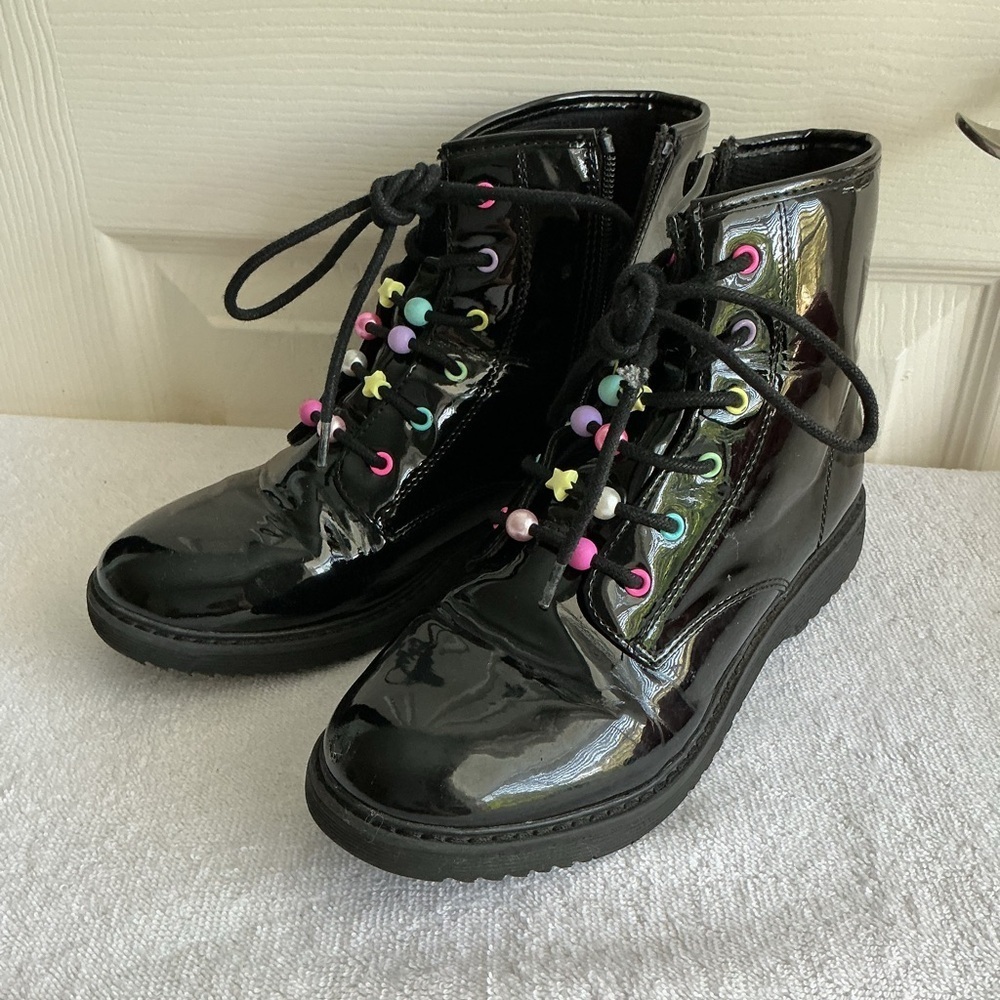 The Children's Place Black Rain Boots with Colorful Beads Sz 5